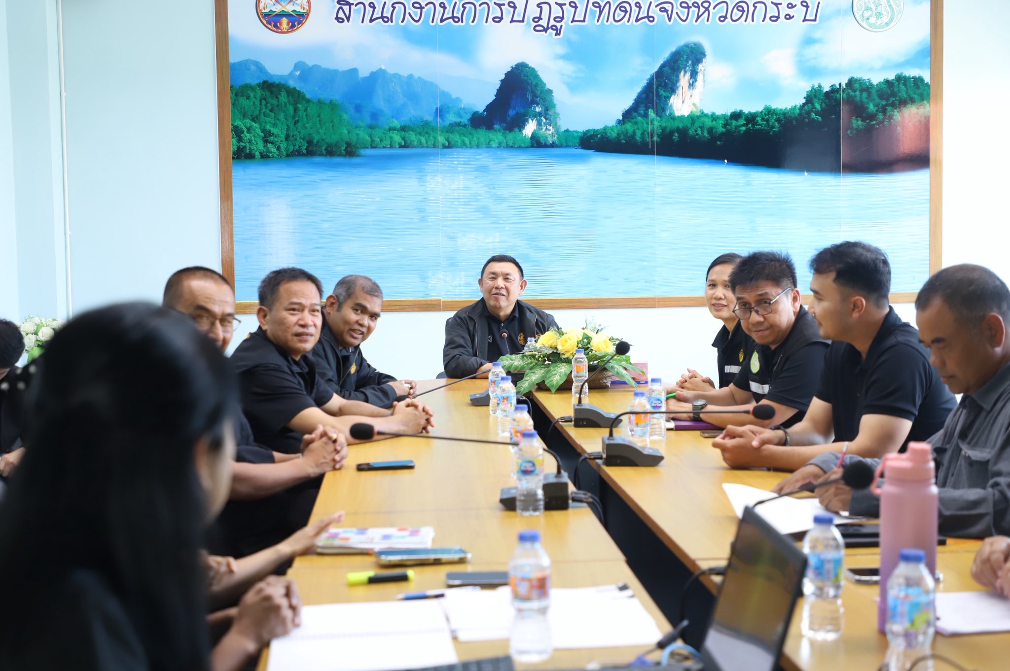 title - เลขาฯ ส.ป.ก. ลงพื้นที่ตรวจเยี่ยม พร้อมให้กำลังใจเจ้าหน้าที่ ส.ป.ก.กระบี่